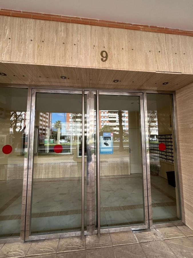 Apartamento Suite Torre Alta Parking Gratis Севиля Екстериор снимка